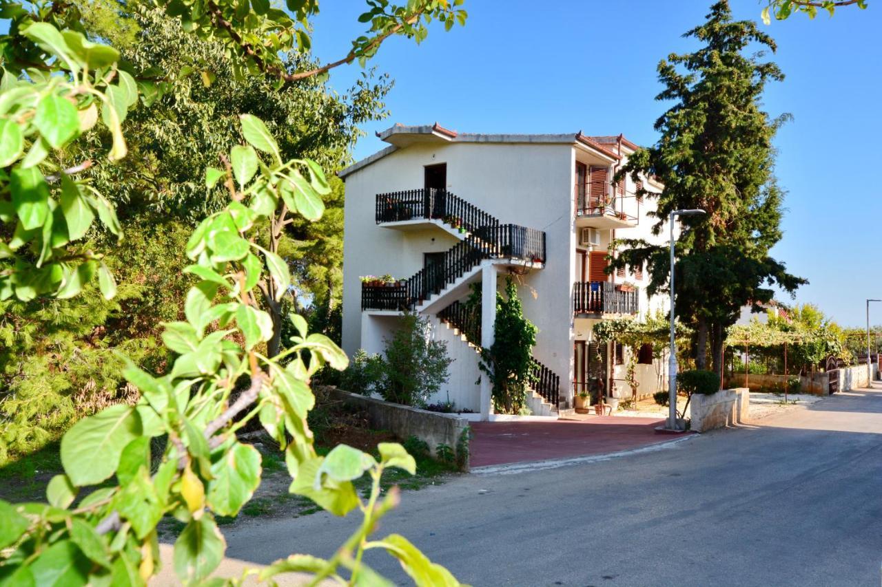 Apartmani Irena Ciovo Trogir Exterior photo